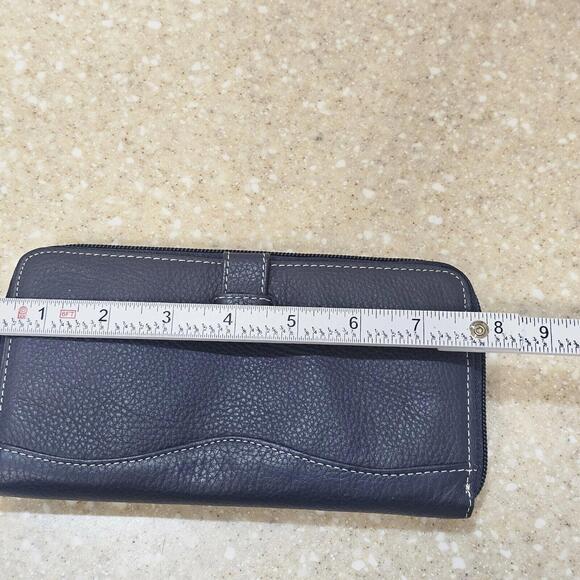 Tignanello Genuine Leather Brown 8" x 4.5" Wallet - Picture 5 of 6